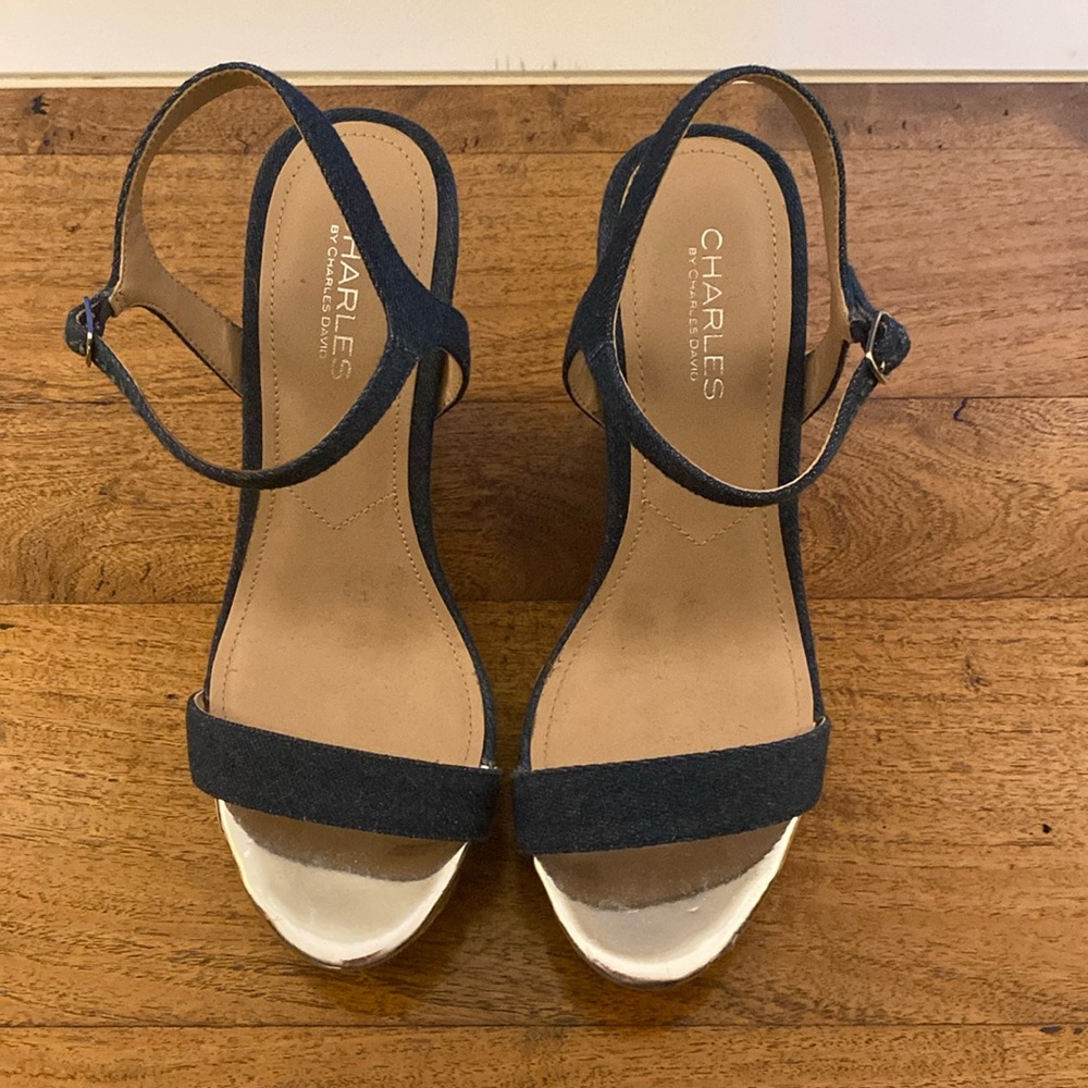 CHARLES Charles David Denim Wedge Sandals Size 8